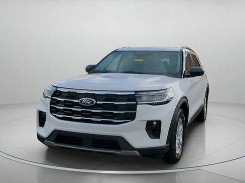 New 2026 Ford Explorer Active image 9