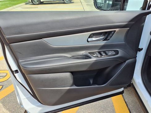 Used 2025 Nissan Murano SL AWD/4WD image 18