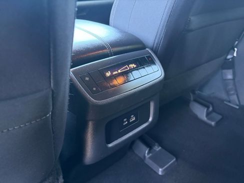 Used 2025 Nissan Pathfinder SV AWD/4WD image 24