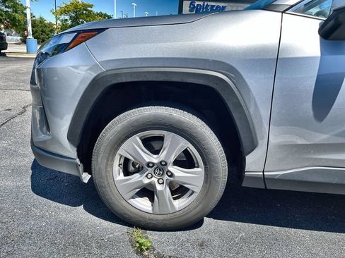 Used 2025 Toyota RAV4 XLE FWD image 20
