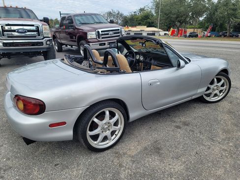 Used 1999 MAZDA MX-5 Miata image 10