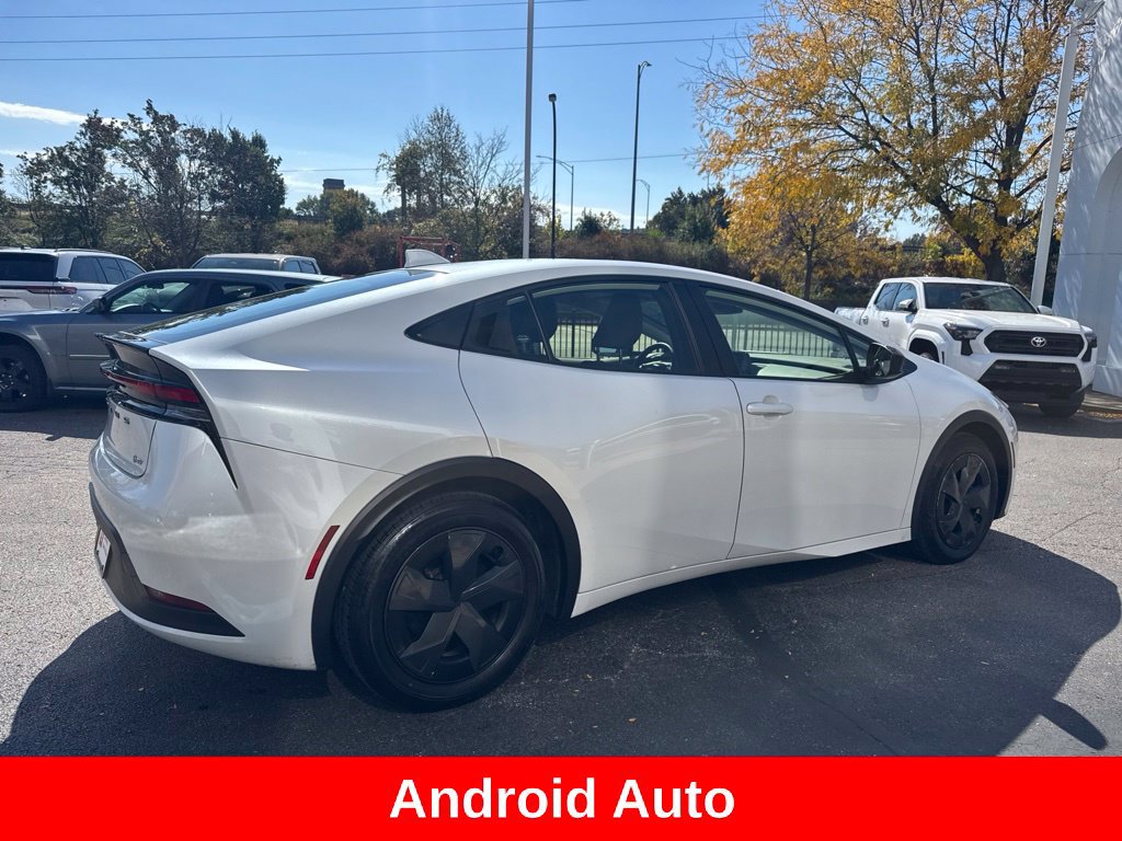 Certified 2023 Toyota Prius LE FWD image 8