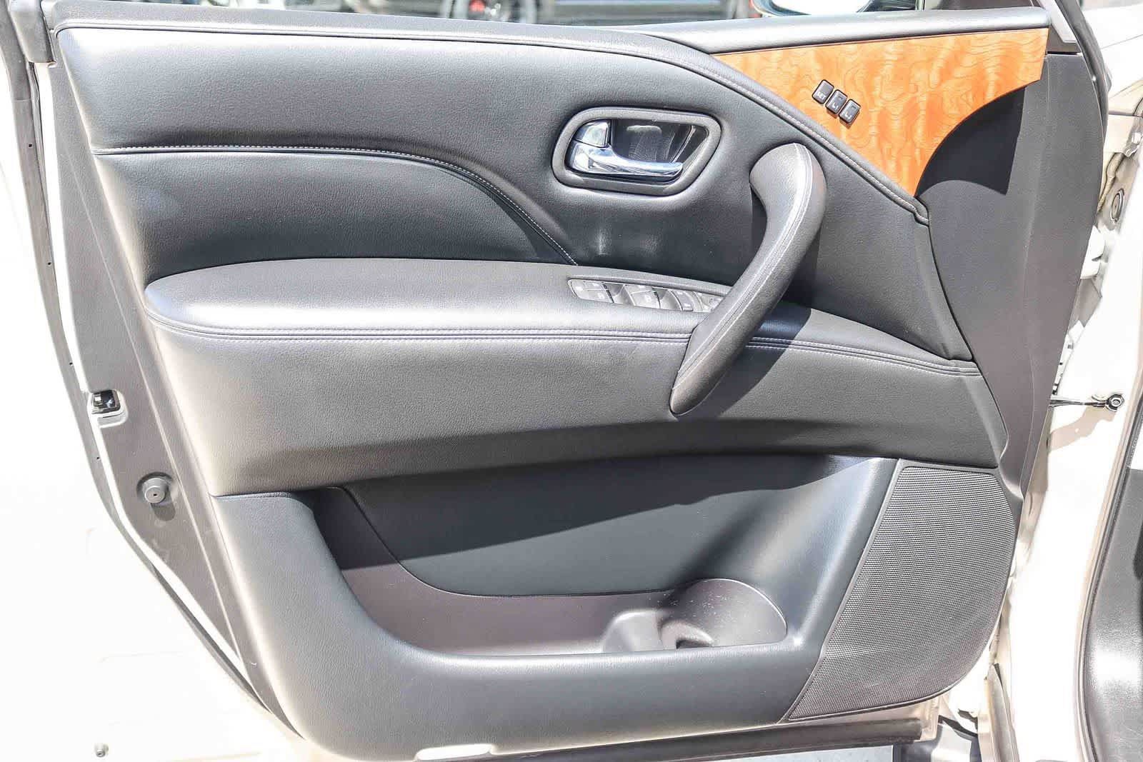 Used 2019 INFINITI QX80 Luxe RWD image 20