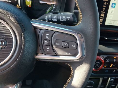 Used 2024 Jeep Wrangler Unlimited Sahara w/ Dual Top Group AWD/4WD image 23