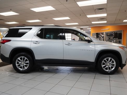 Used 2019 Chevrolet Traverse LT image 15