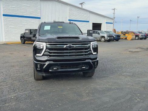 Certified 2024 Chevrolet Silverado 3500 High Country w/ High Country Premium Package image 3