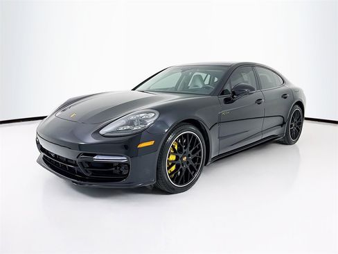 Used 2023 Porsche Panamera Turbo S image 1