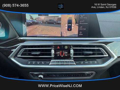 Used 2021 BMW X6 M50i w/ Executive Package image 17