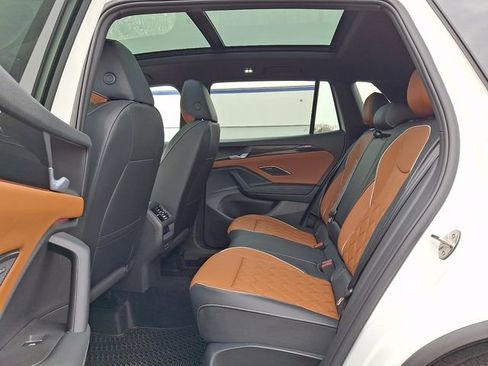 New 2026 Volkswagen Tiguan SEL R-Line image 5