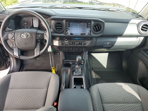 Used 2022 Toyota Tacoma SR image 13