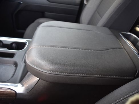 Used 2024 Chevrolet Silverado 1500 LT w/ Z71 Off-Road Package image 24