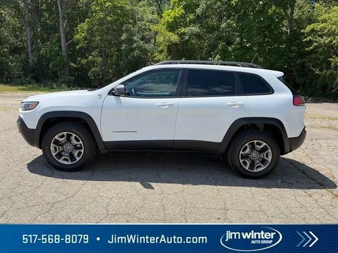 Used 2019 Jeep Cherokee Trailhawk w/ Cold Weather Group AWD/4WD image 11
