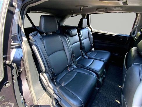 Used 2023 Honda Odyssey Touring image 16