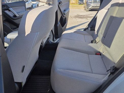 Used 2017 Subaru Forester 2.5i Premium w/ All-Weather Package image 8