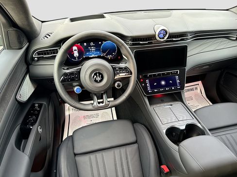 New 2025 Maserati Grecale Modena image 18