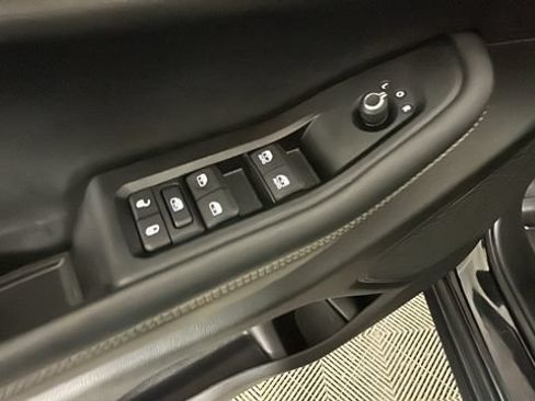 Used 2023 Jeep Grand Cherokee L Laredo AWD/4WD image 10