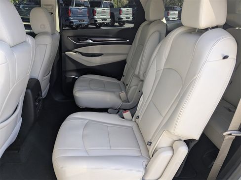 Used 2023 Buick Enclave Essence w/ Experience Buick Package image 15