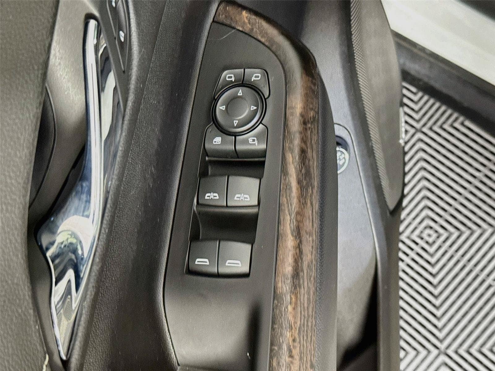 Certified 2023 GMC Acadia Denali w/ Denali Ultimate Package FWD image 19