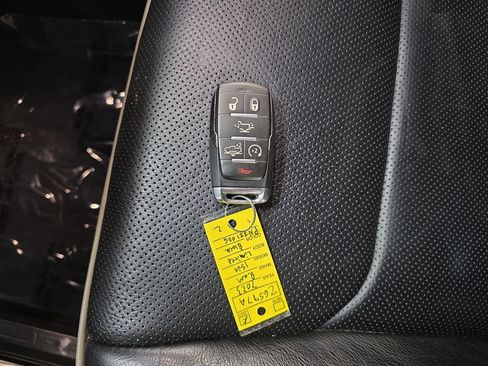 Used 2023 RAM 1500 Limited AWD/4WD image 32