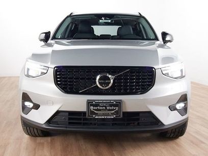 Used 2025 Volvo XC40 B5 Plus