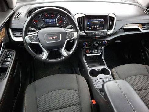 Used 2020 GMC Terrain SLE w/ Driver Convenience Package image 2