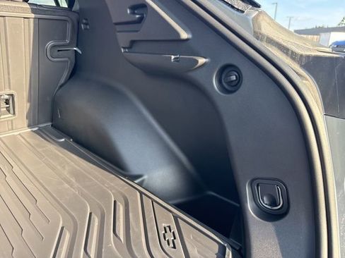 New 2026 Chevrolet Equinox EV LT image 31