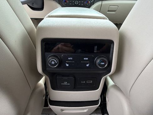 Used 2021 GMC Acadia Denali w/ Denali Ultimate Package image 25