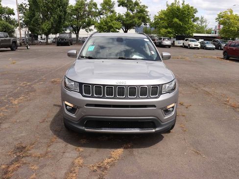 Used 2019 Jeep Compass Limited AWD/4WD image 2