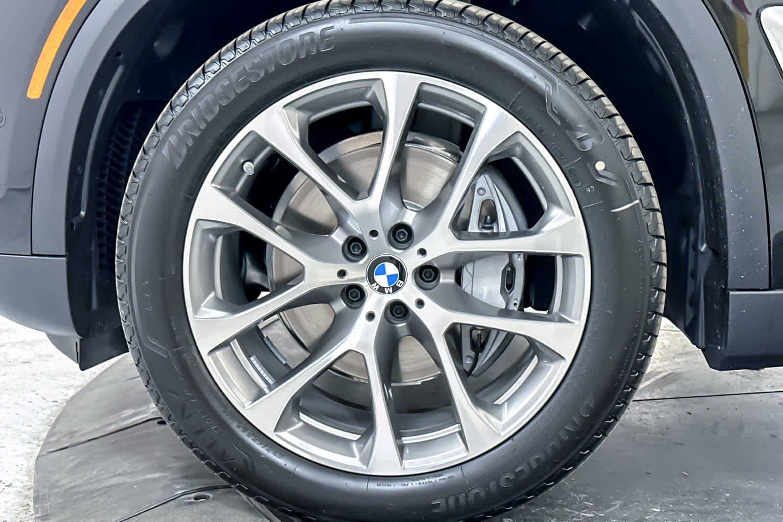 Used 2026 BMW X5 xDrive40i AWD/4WD image 25