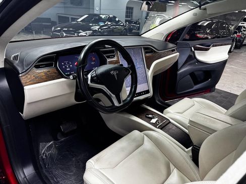 Used 2017 Tesla Model X 75D image 34