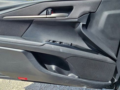 Used 2025 Toyota Camry LE image 11