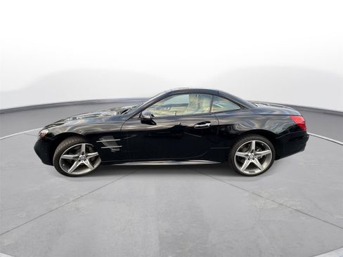 Used 2017 Mercedes-Benz SL 550 image 9