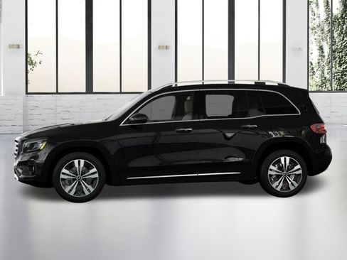 Used 2026 Mercedes-Benz GLB 250 4MATIC image 35