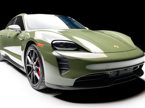 Used 2023 Porsche Taycan GTS image 32