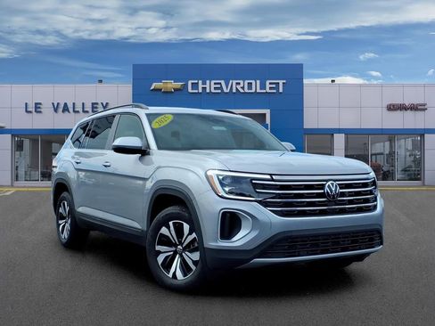 Used 2025 Volkswagen Atlas SE AWD/4WD image 1