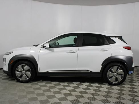 Used 2021 Hyundai Kona Limited w/ Cargo Package FWD image 40