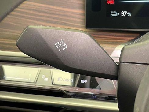 New 2026 BMW i7 xDrive60 w/ Executive Package AWD/4WD image 33