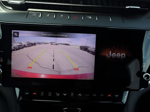 New 2026 Jeep Grand Cherokee L Limited w/ Limited Altitude Package AWD/4WD image 26