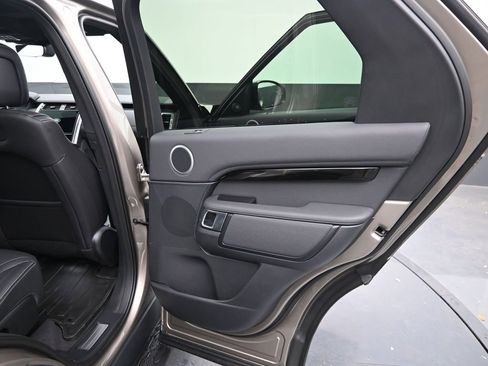 New 2025 Land Rover Discovery S AWD/4WD image 12