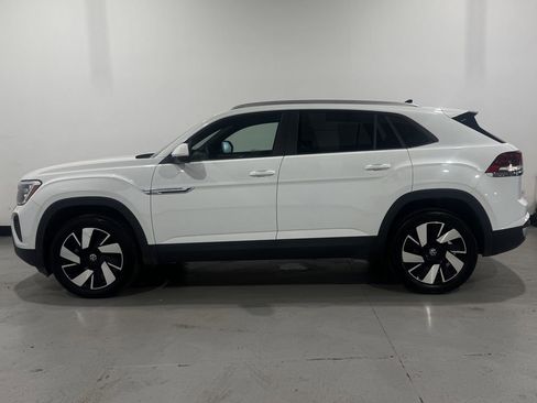 Used 2025 Volkswagen Atlas Cross Sport SE AWD/4WD image 14