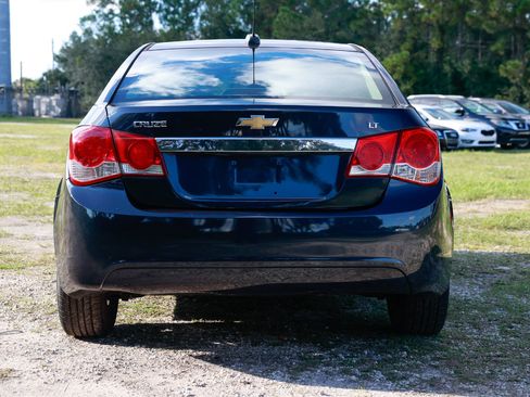 Used 2015 Chevrolet Cruze LS image 7