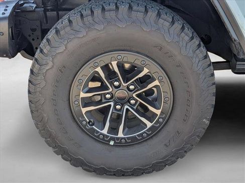 Used 2024 Jeep Wrangler Unlimited Rubicon image 10