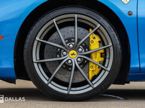 Used 2018 Ferrari 488 Spider RWD image 8
