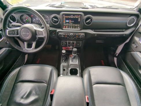 Used 2022 Jeep Wrangler Unlimited Rubicon 4xe w/ Cold Weather Group image 17