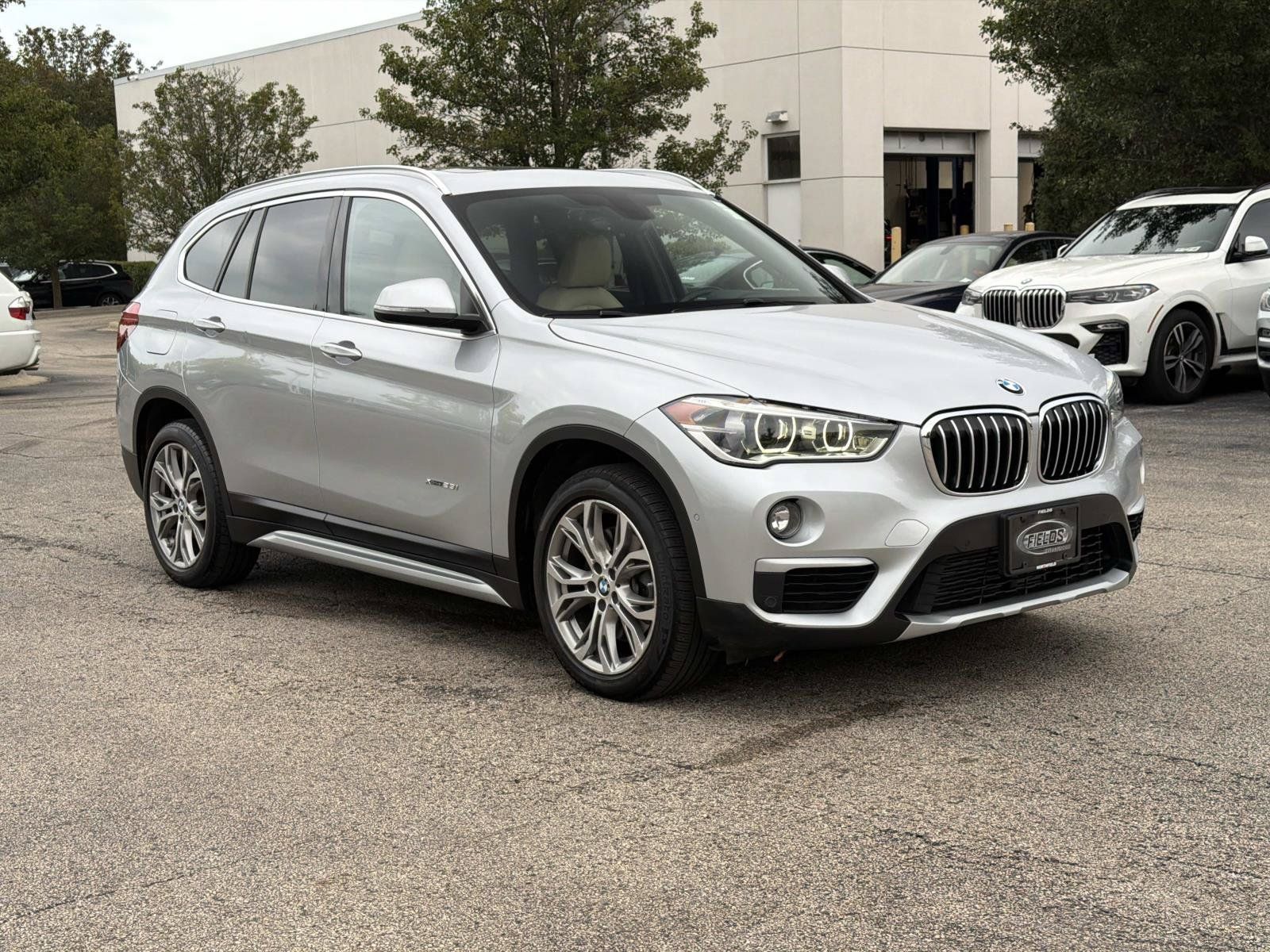 Used 2017 BMW X1 xDrive28i AWD/4WD image 3