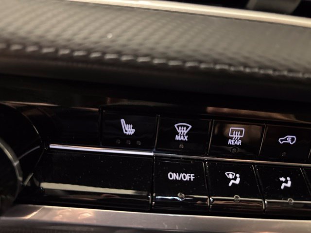 Used 2026 Chevrolet Equinox LT AWD/4WD image 23