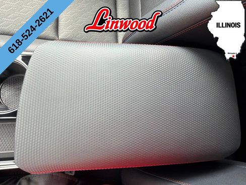 Used 2026 Chevrolet Equinox RS FWD image 21