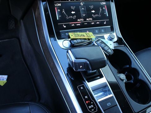 Used 2020 Audi Q8 Premium w/ Black Optic Package image 12