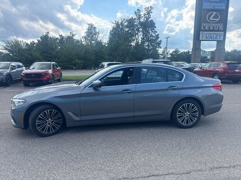 Used 2019 BMW 530i xDrive w/ Convenience Package AWD/4WD image 2