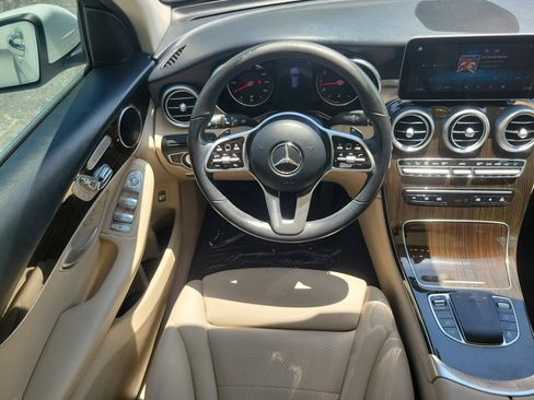 Used 2020 Mercedes-Benz GLC 300 w/ Premium Package image 12